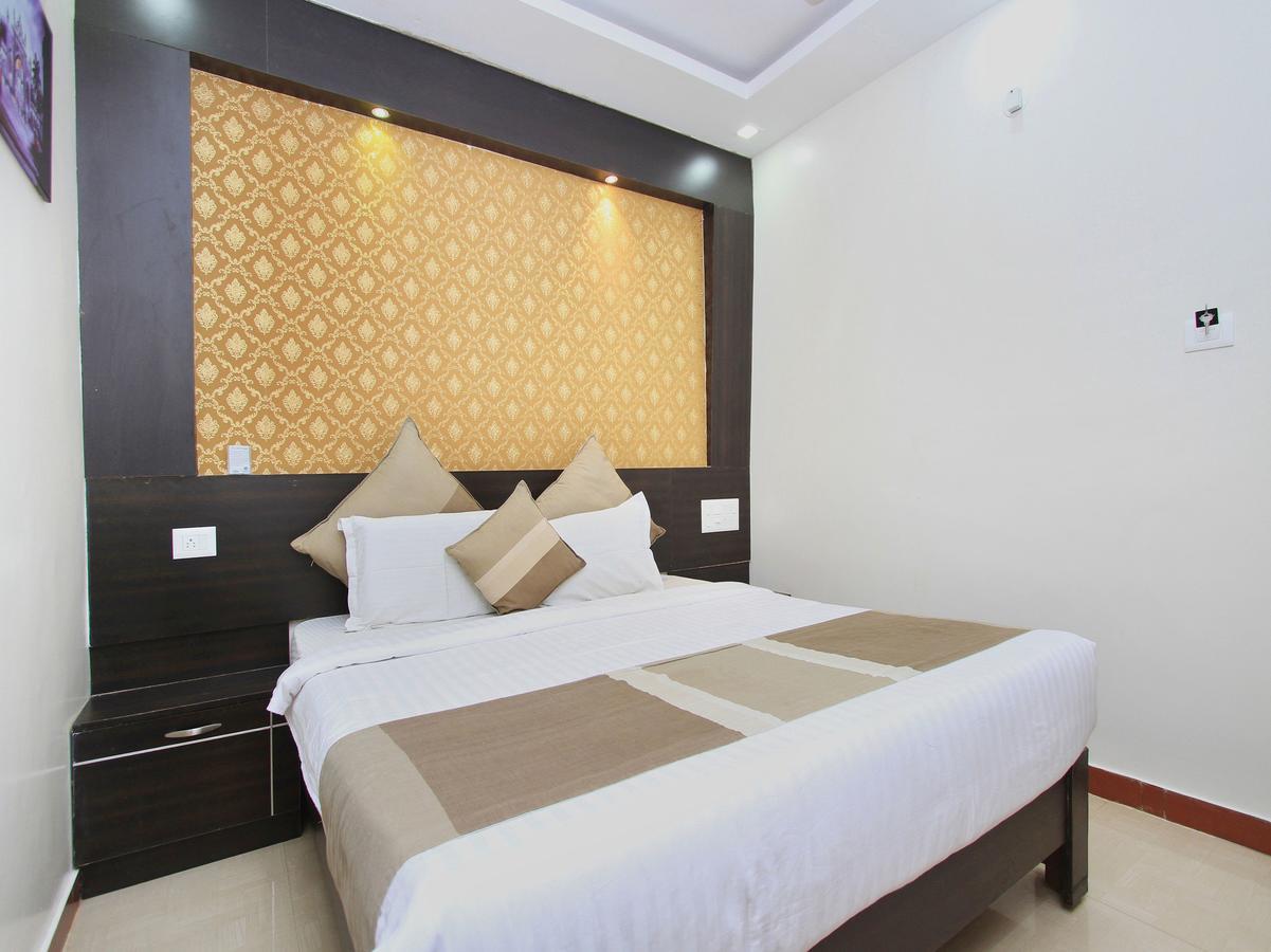 Aishwarya Le Royal Hotel Mysore Exterior foto