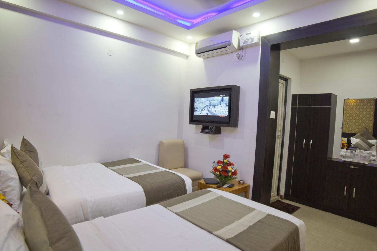 Aishwarya Le Royal Hotel Mysore Exterior foto