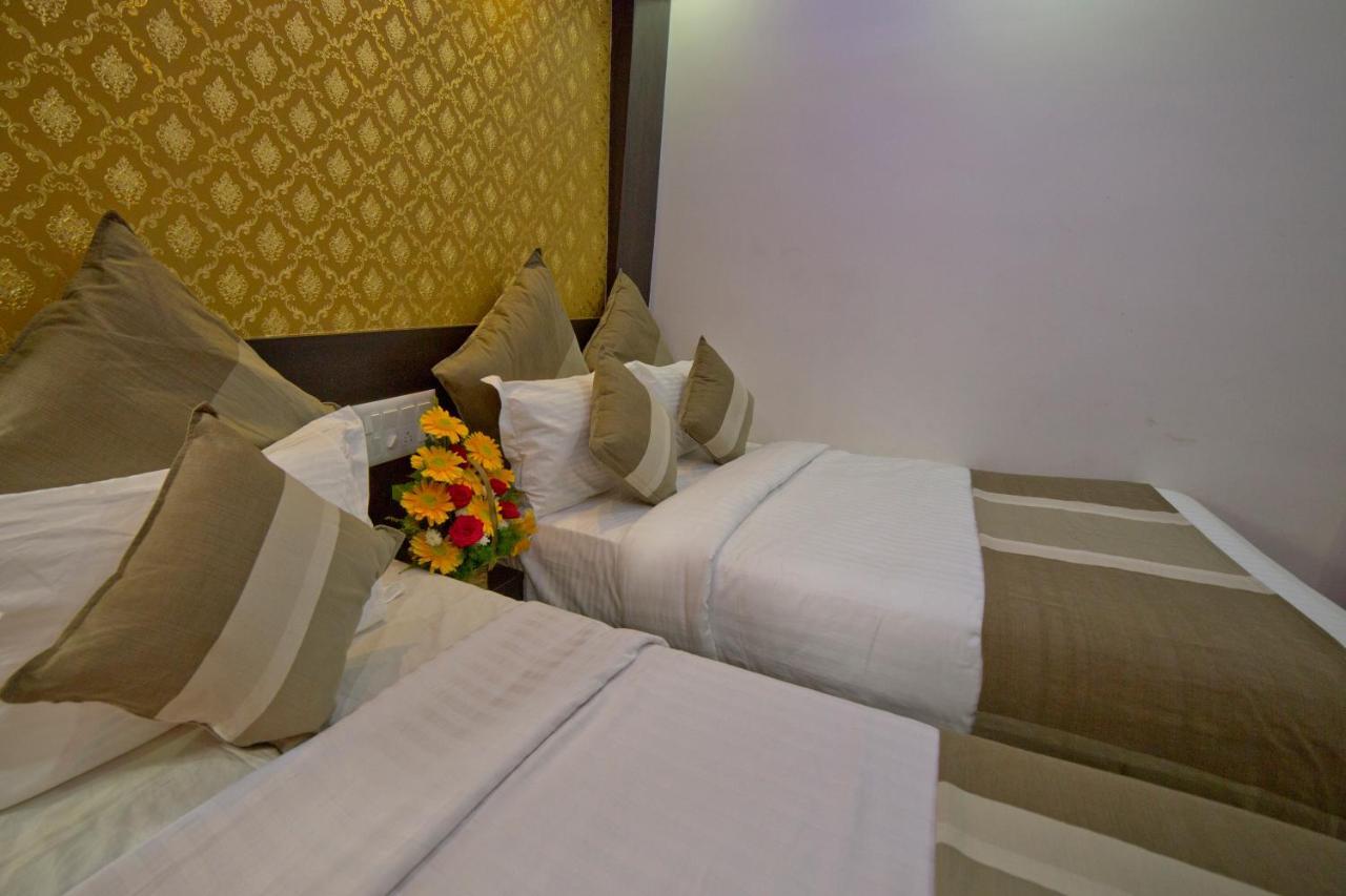 Aishwarya Le Royal Hotel Mysore Exterior foto