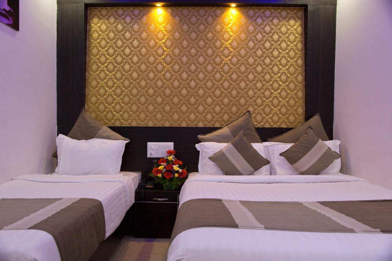 Aishwarya Le Royal Hotel Mysore Exterior foto