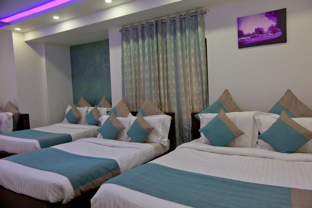 Aishwarya Le Royal Hotel Mysore Exterior foto